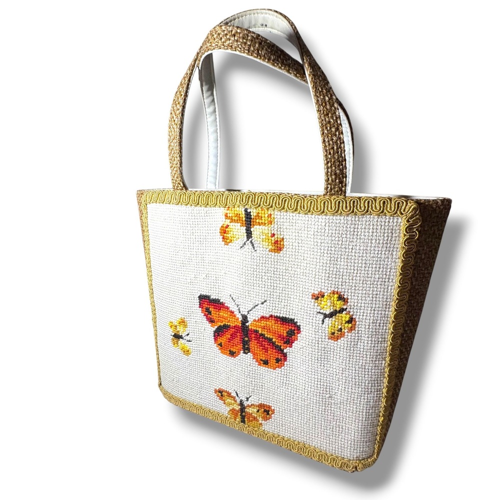 Vintage Needlepoint Butterfly Woven Straw Tote Bag Gold Trim Kiss Lock Pocket - Picture 2 of 6